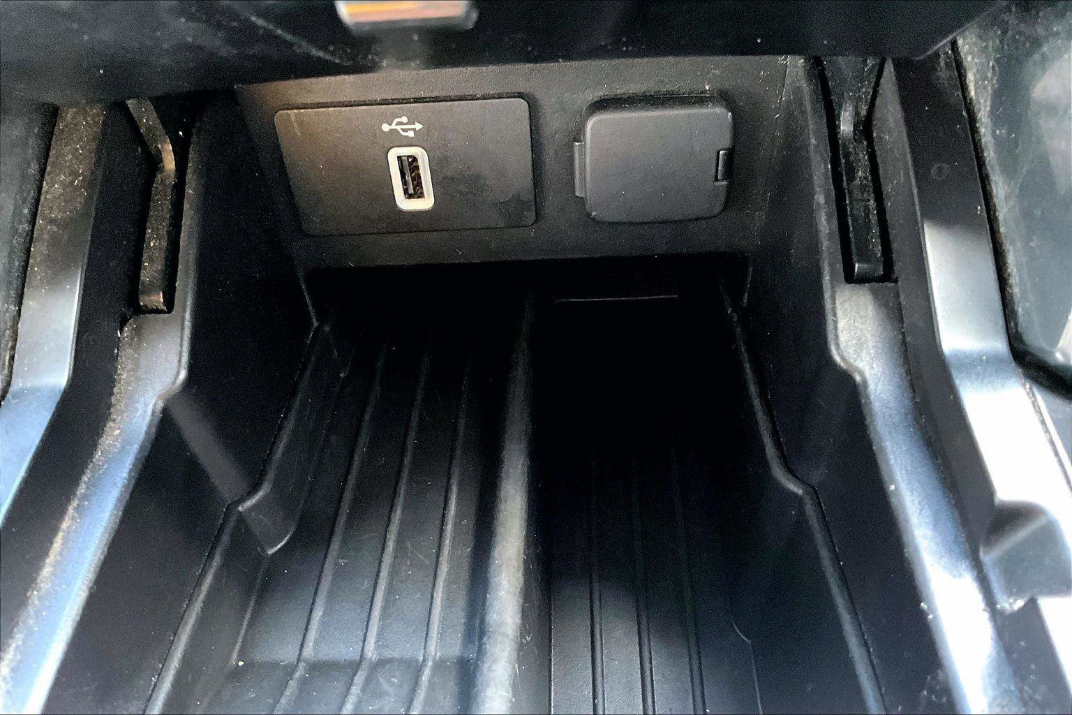 Used 2019 Ford Explorer Sport AWD/4WD image 16