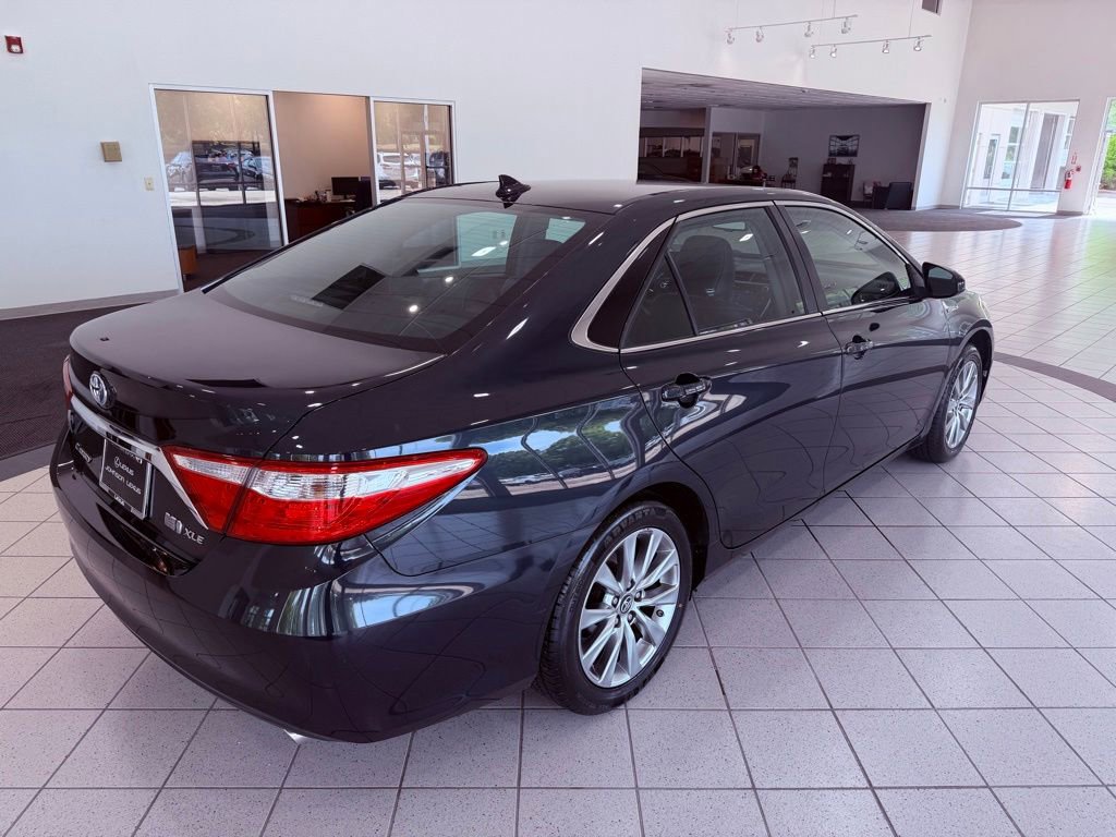 Used 2017 Toyota Camry XLE FWD image 12
