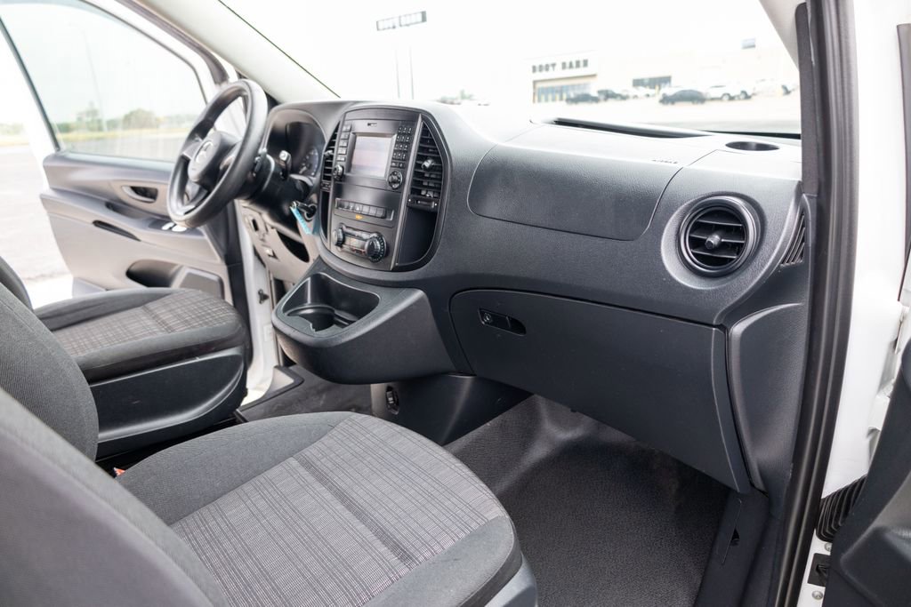 Used 2018 Mercedes-Benz Metris image 12