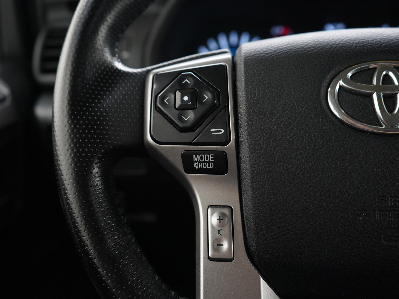 Used 2015 Toyota 4Runner Limited AWD/4WD image 28