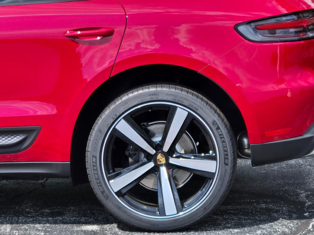 New 2026 Porsche Macan image 12