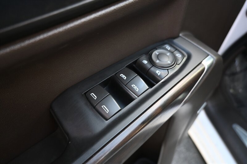 Used 2019 GMC Sierra 1500 SLT AWD/4WD image 19