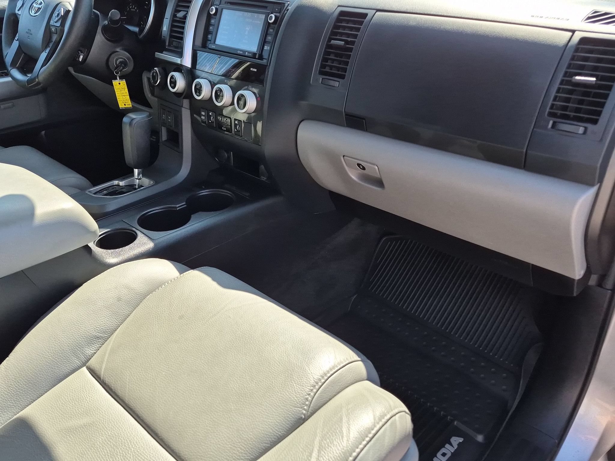 Used 2018 Toyota Sequoia SR5 w/ Premium Package AWD/4WD image 20