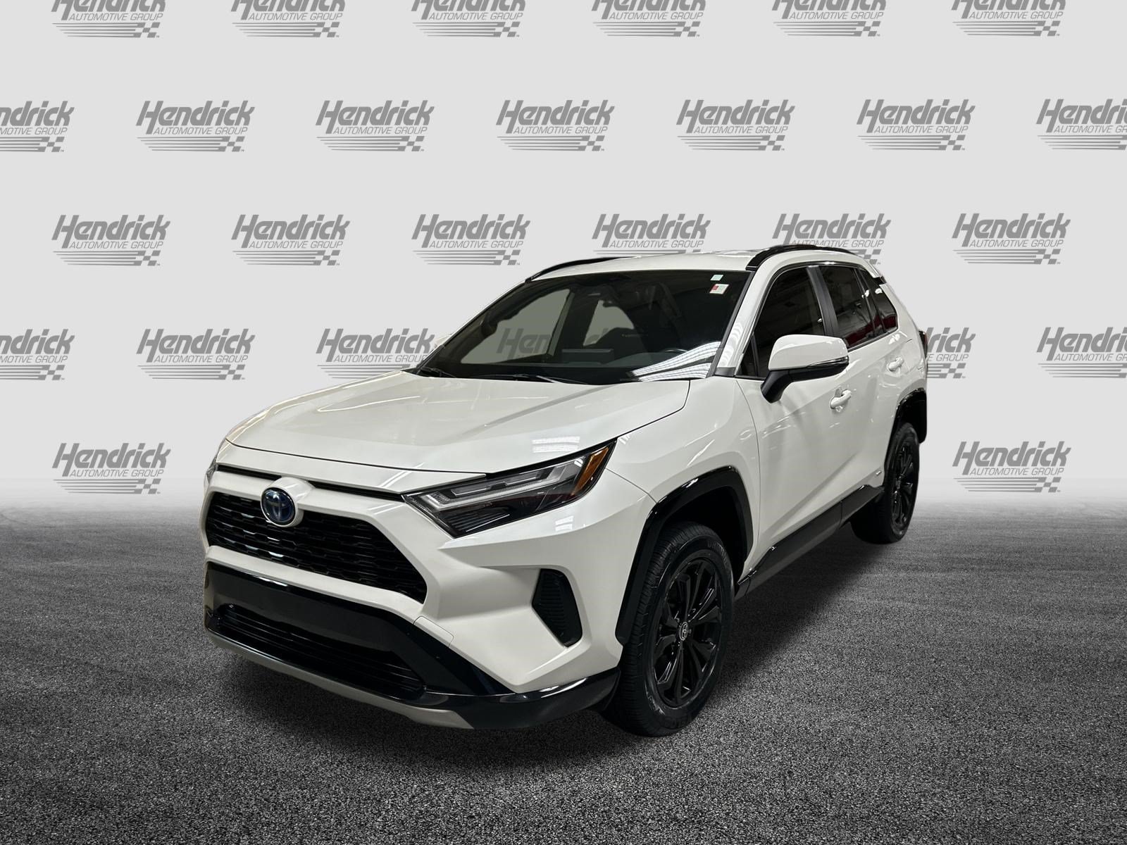 Used 2022 Toyota RAV4 SE AWD/4WD image 5