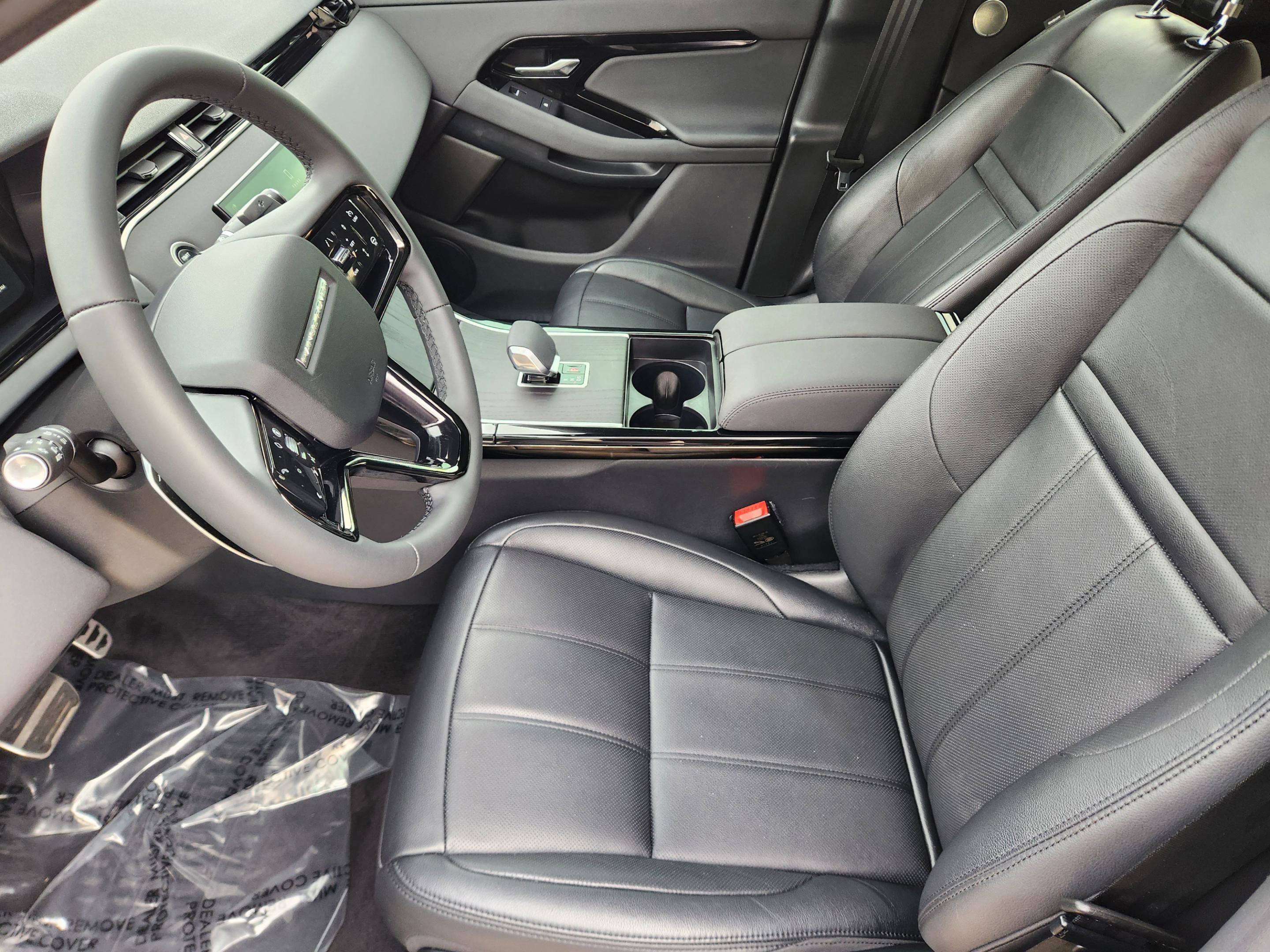 Certified 2024 Land Rover Range Rover Evoque Dynamic SE AWD/4WD image 8