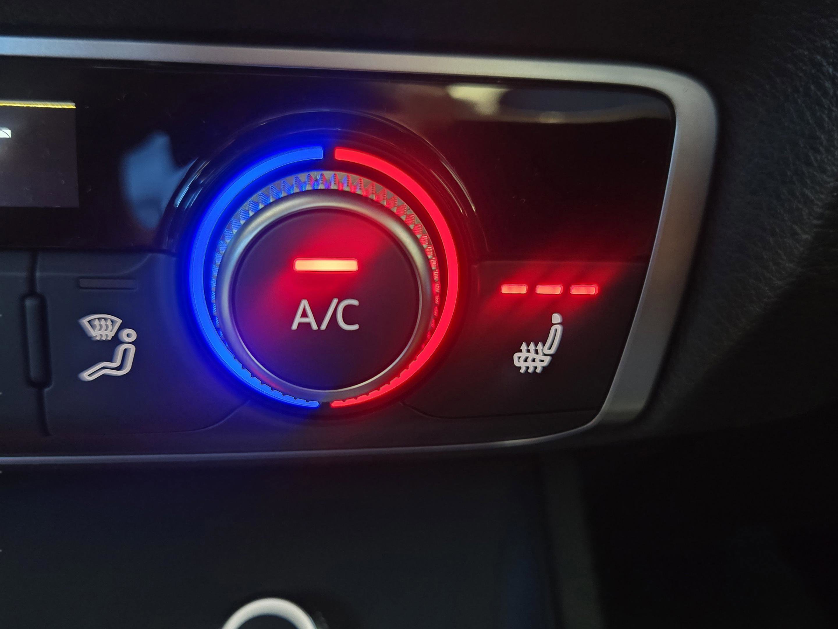 New 2025 Audi Q3 2.0T Premium image 25