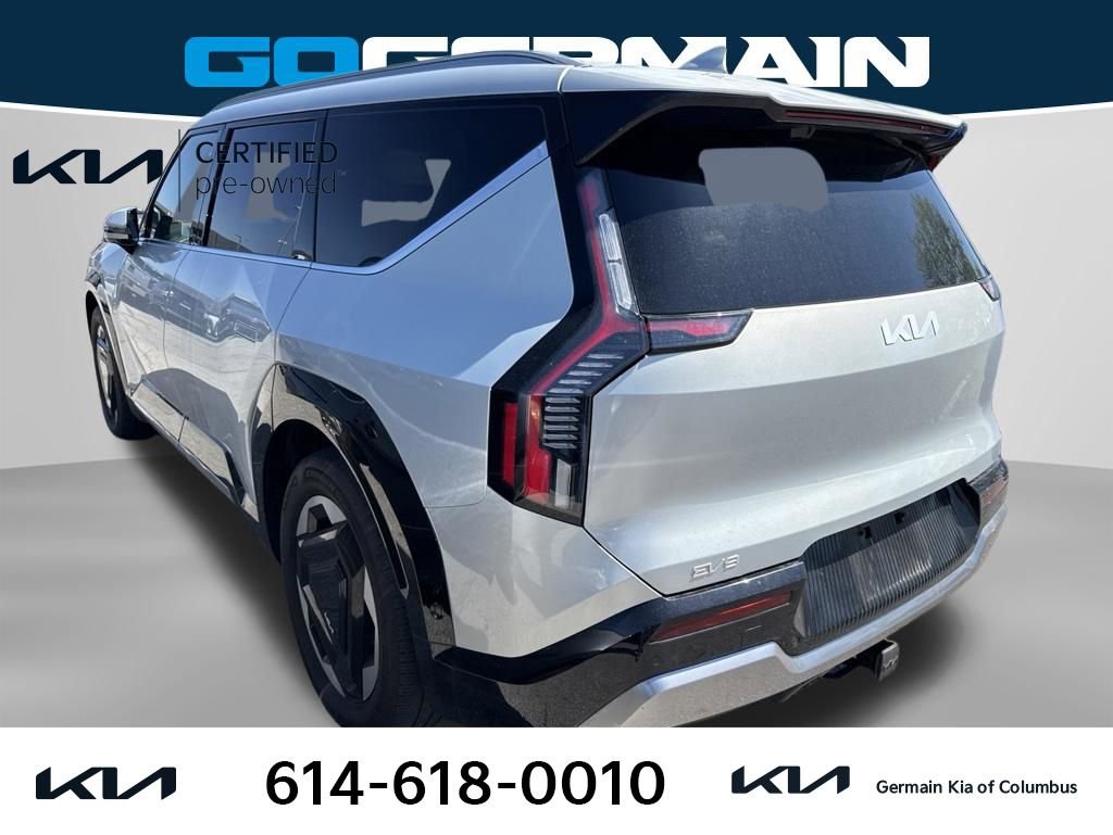Used 2024 Kia EV9 Land AWD/4WD image 4