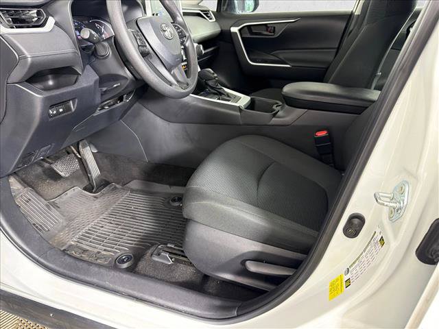 Used 2023 Toyota RAV4 LE AWD/4WD image 9