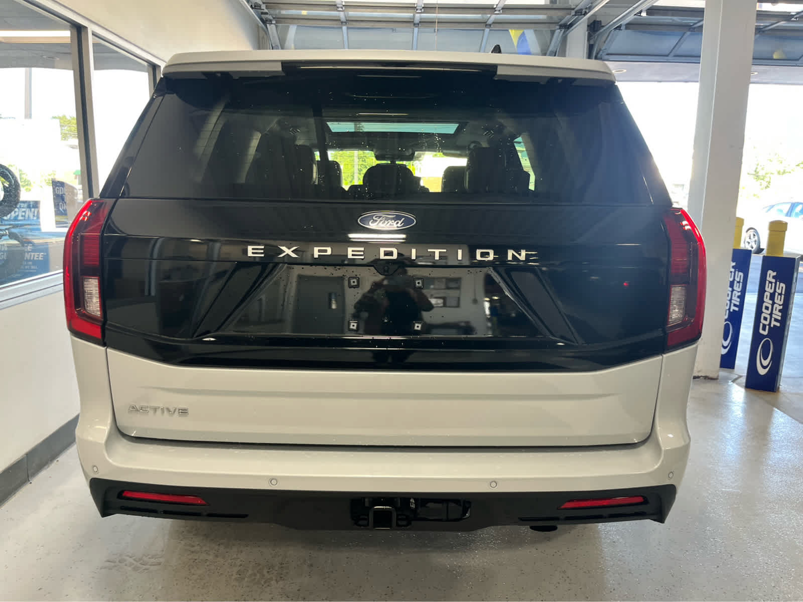 Certified 2025 Ford Expedition Active AWD/4WD image 6