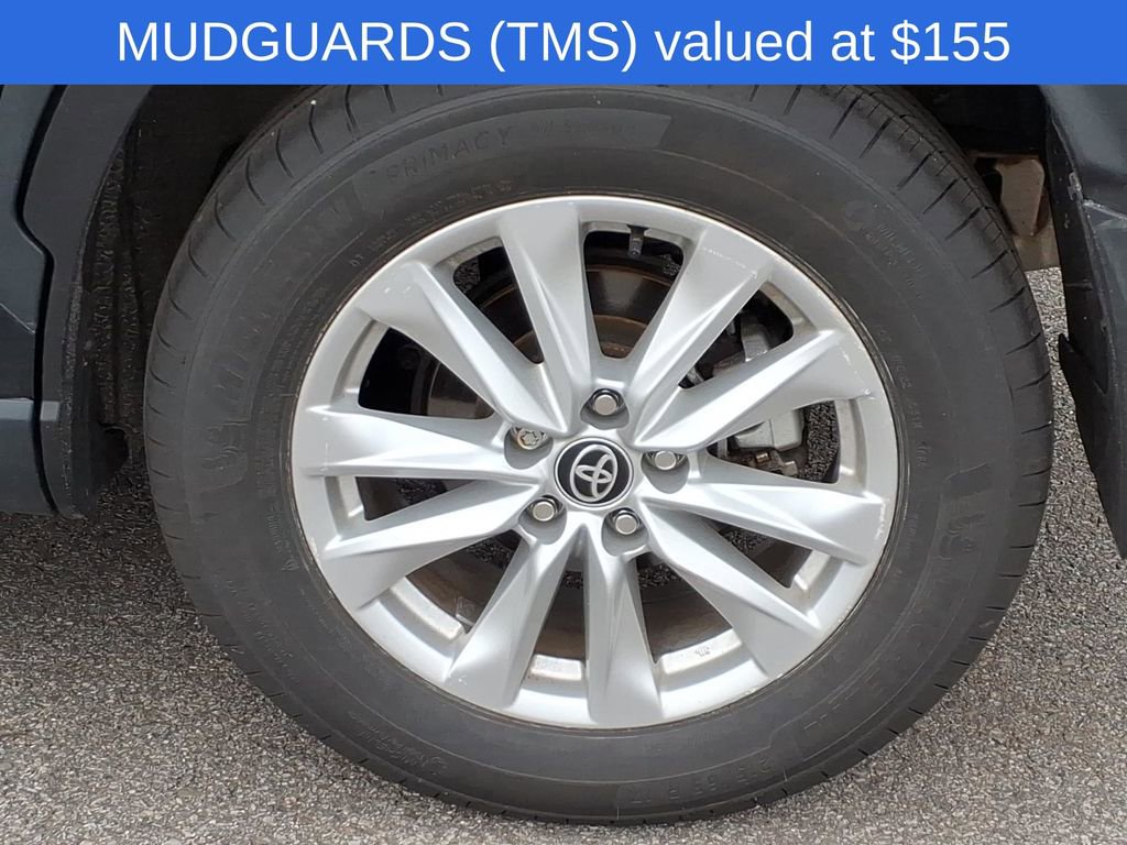 Used 2025 Toyota Corolla Cross LE w/ Moonroof Package image 9