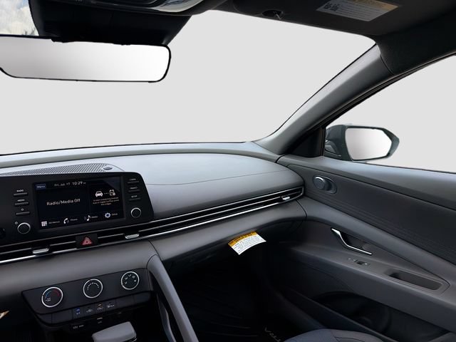 New 2026 Hyundai Elantra SE FWD image 22