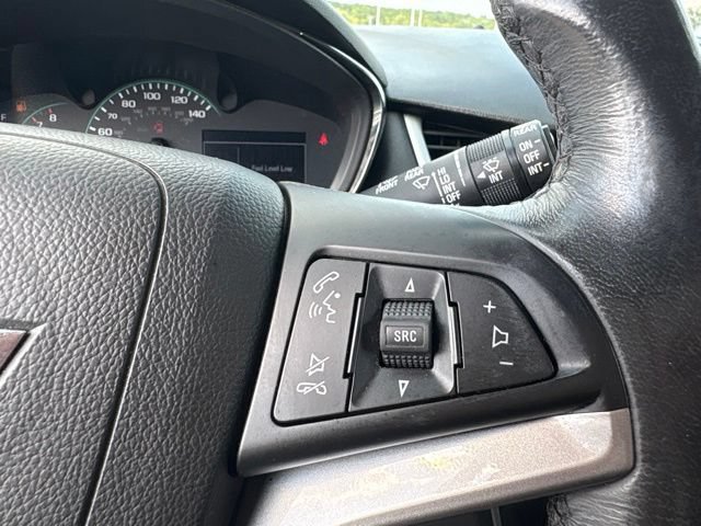 Used 2022 Chevrolet Trax LT w/ LT Convenience Package AWD/4WD image 16