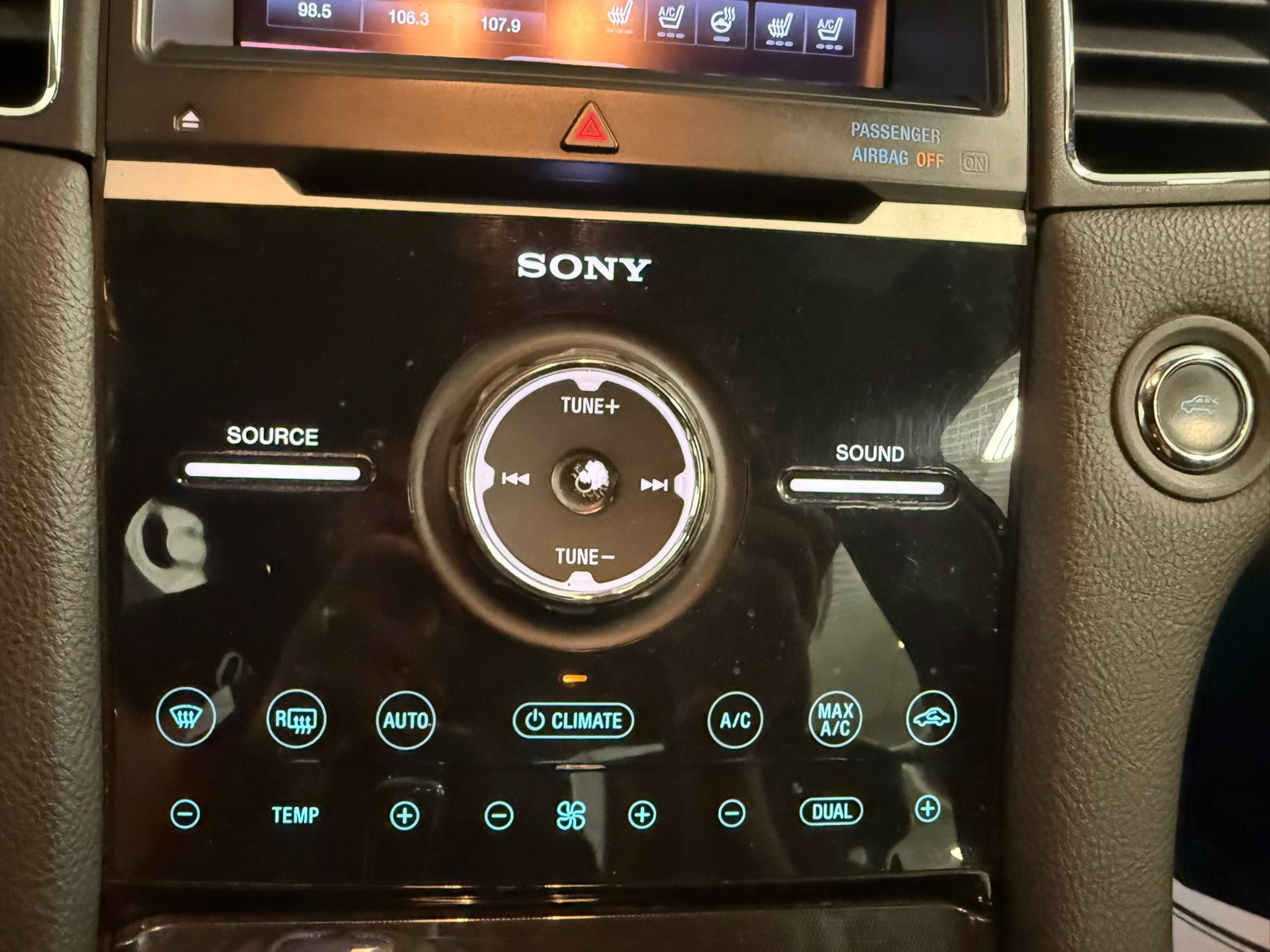 Used 2013 Ford Taurus Limited FWD image 35