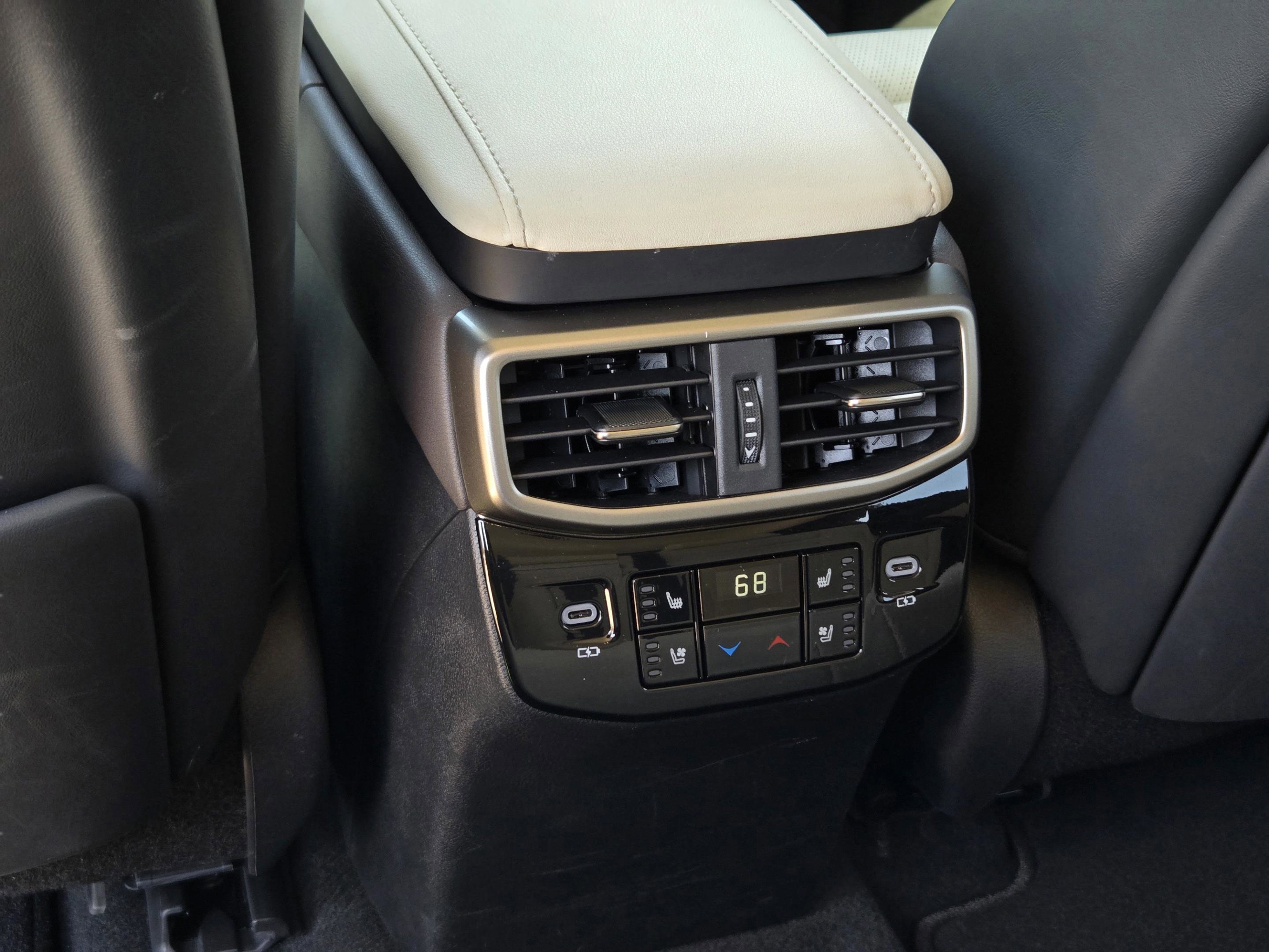 Used 2023 Lexus RX 350 w/ Accessory Package (2T) AWD/4WD image 30