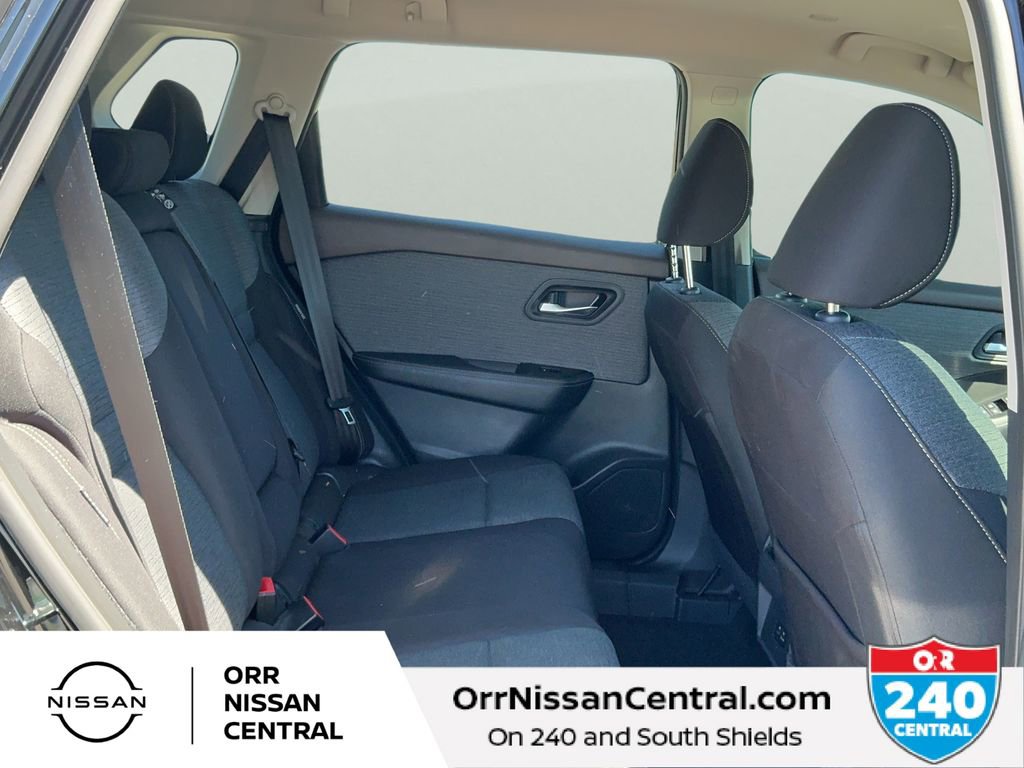 Used 2023 Nissan Rogue SV FWD image 12