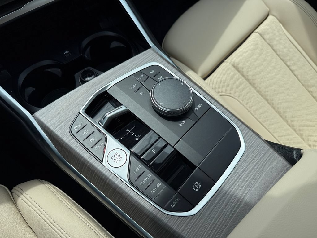 Certified 2026 BMW 330i xDrive Sedan AWD/4WD image 26