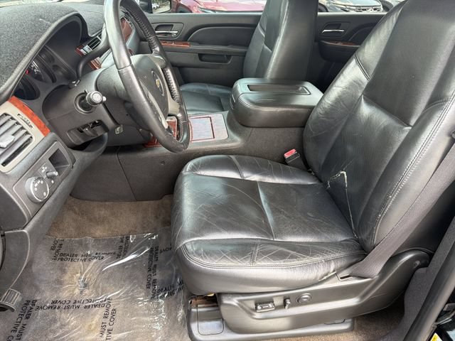 Used 2011 Chevrolet Suburban LTZ RWD image 9