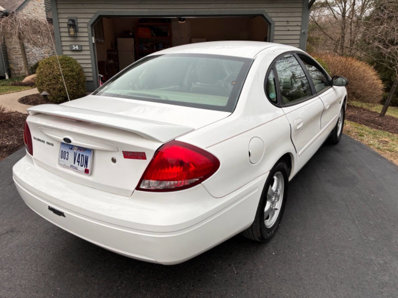 Used 2004 Ford Taurus SES image 9