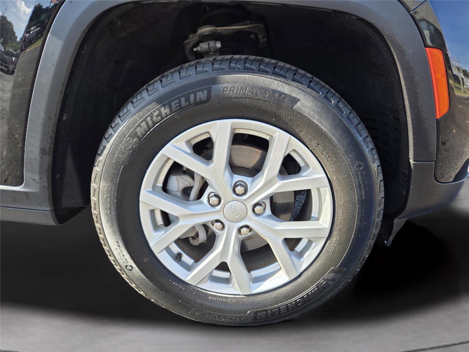 Used 2023 Jeep Grand Cherokee Limited AWD/4WD image 35