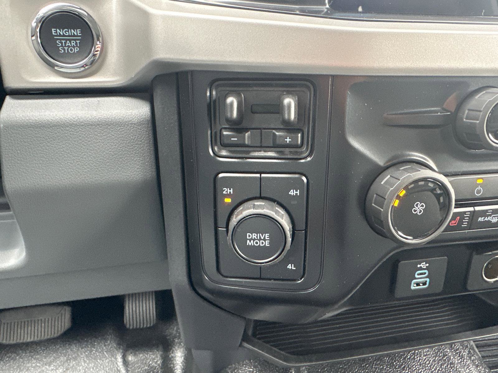 New 2026 Ford F350 XLT w/ XLT Premium Package image 24