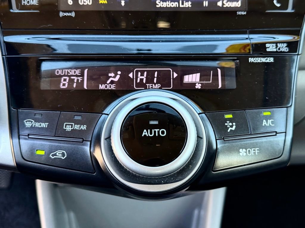 Used 2017 Toyota Prius V Three image 25