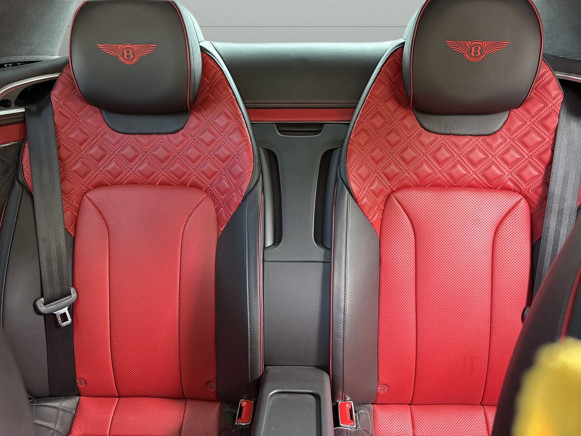 Certified 2022 Bentley Continental GT AWD/4WD image 32