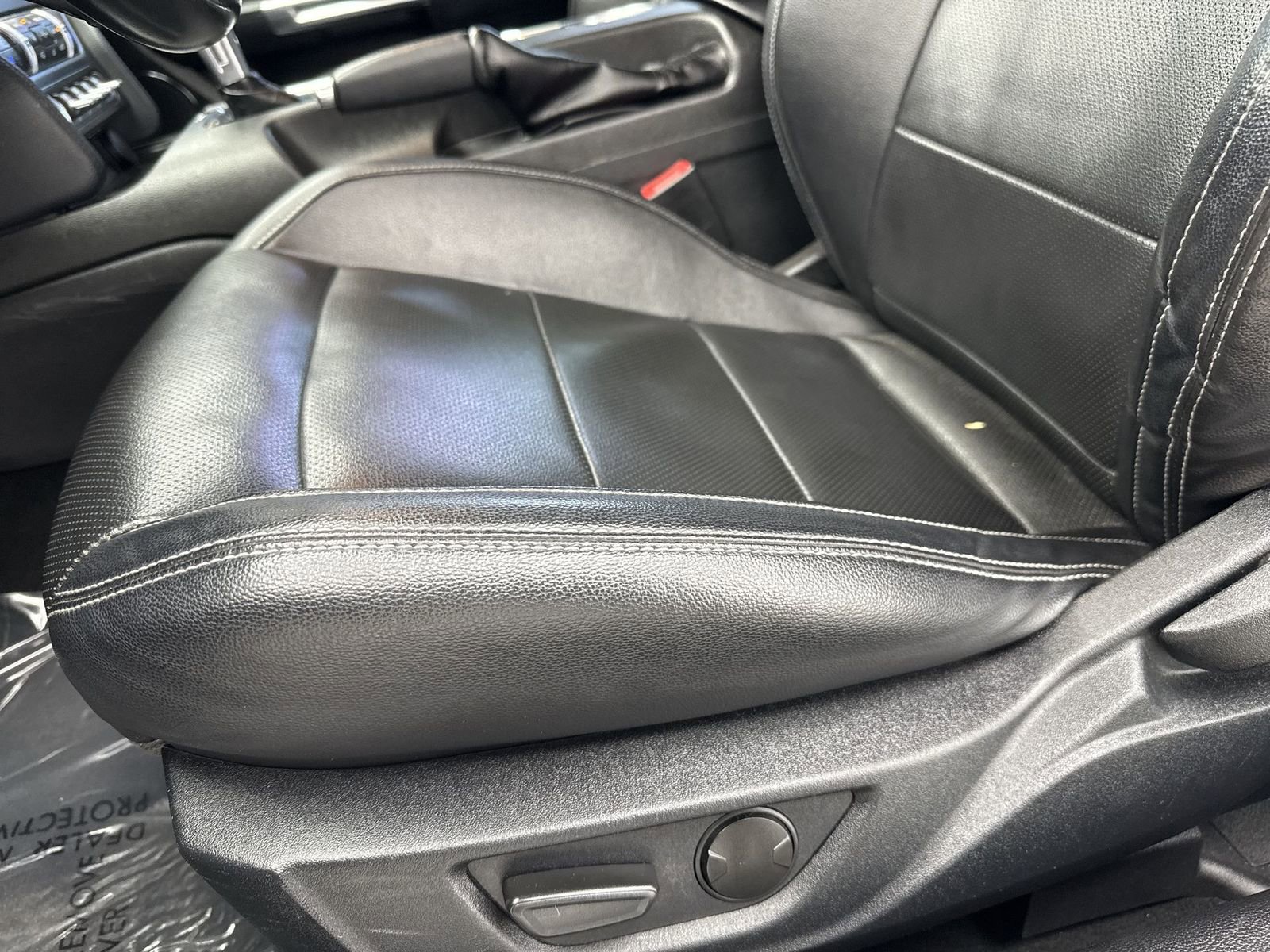 Used 2022 Ford Mustang Premium RWD image 28