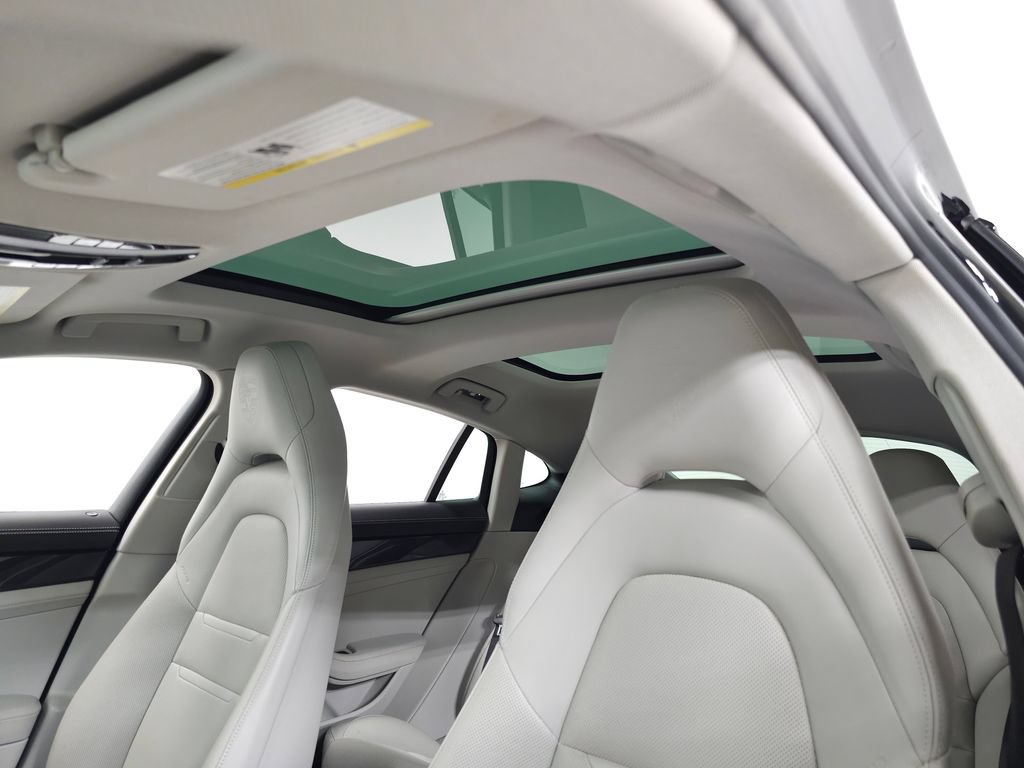 Used 2022 Porsche Panamera 4S AWD/4WD image 19