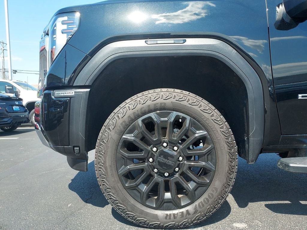 Used 2024 GMC Sierra 2500 Denali image 16