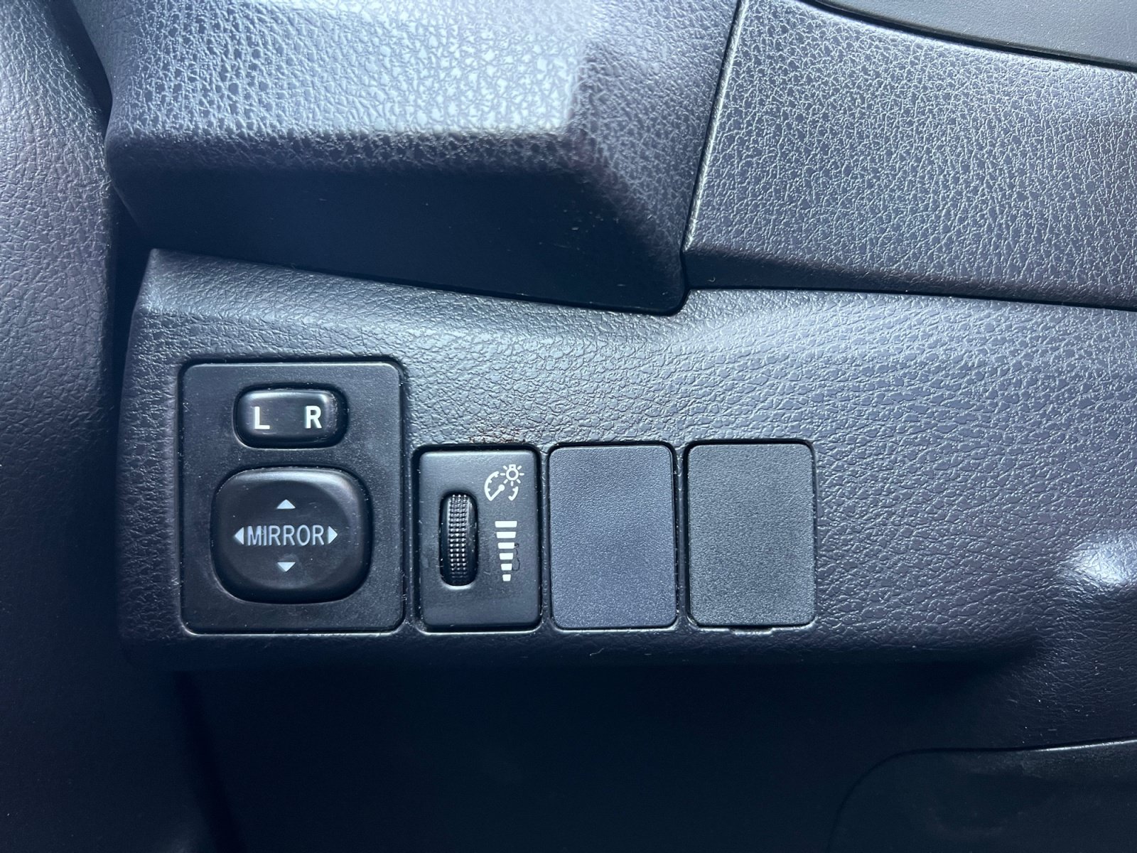 Used 2016 Toyota Corolla S FWD image 30