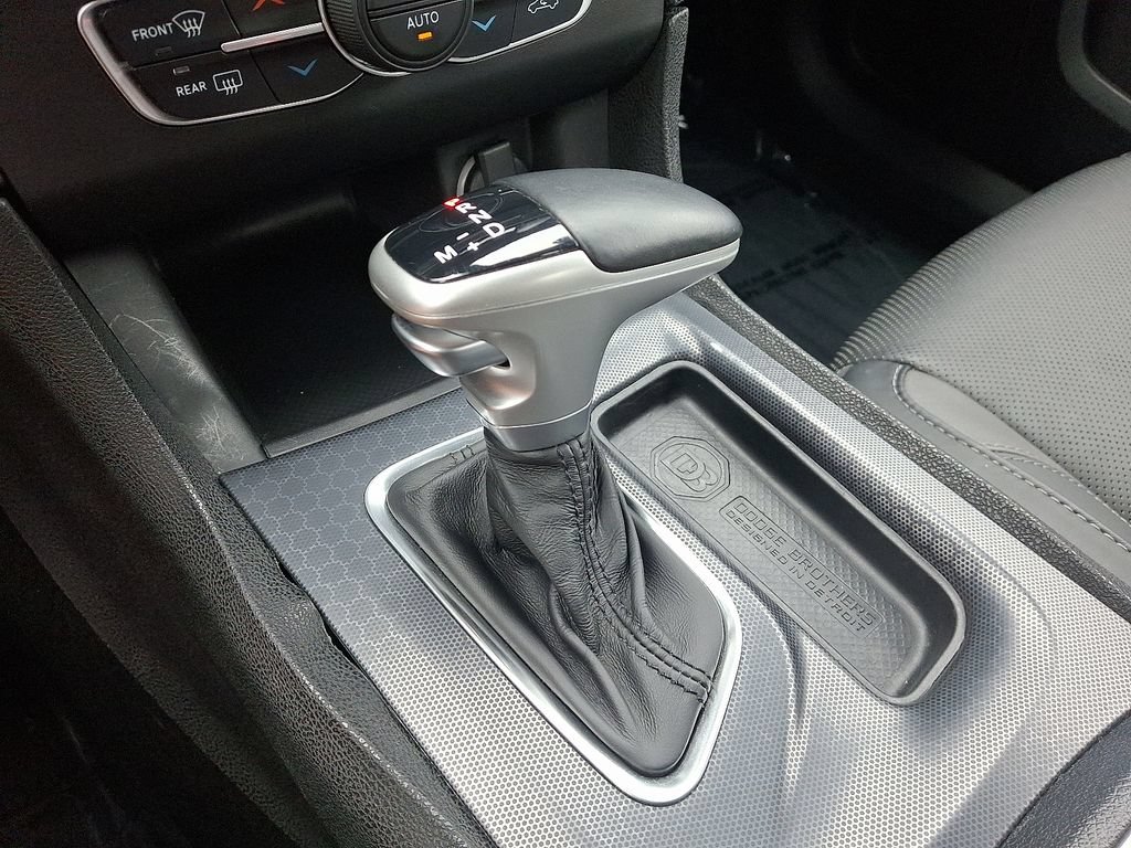 Used 2015 Dodge Charger SXT w/ AWD Plus Group image 16