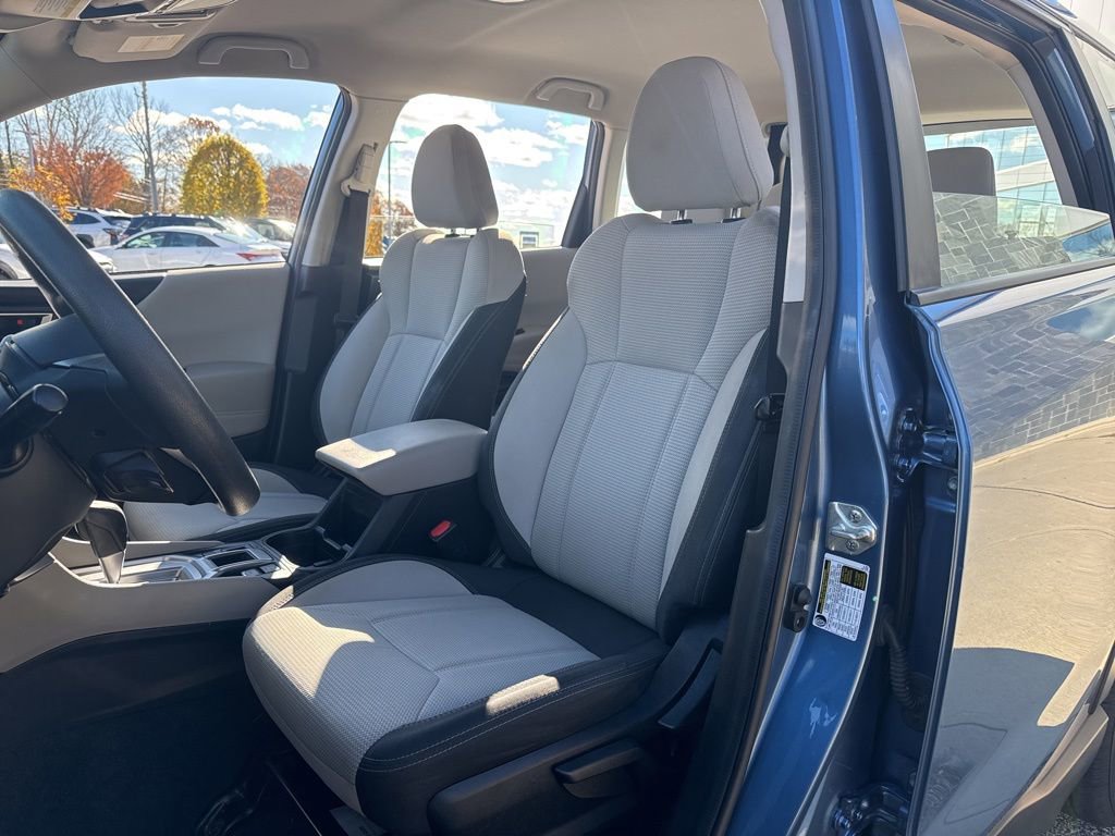 Used 2021 Subaru Forester Base image 17