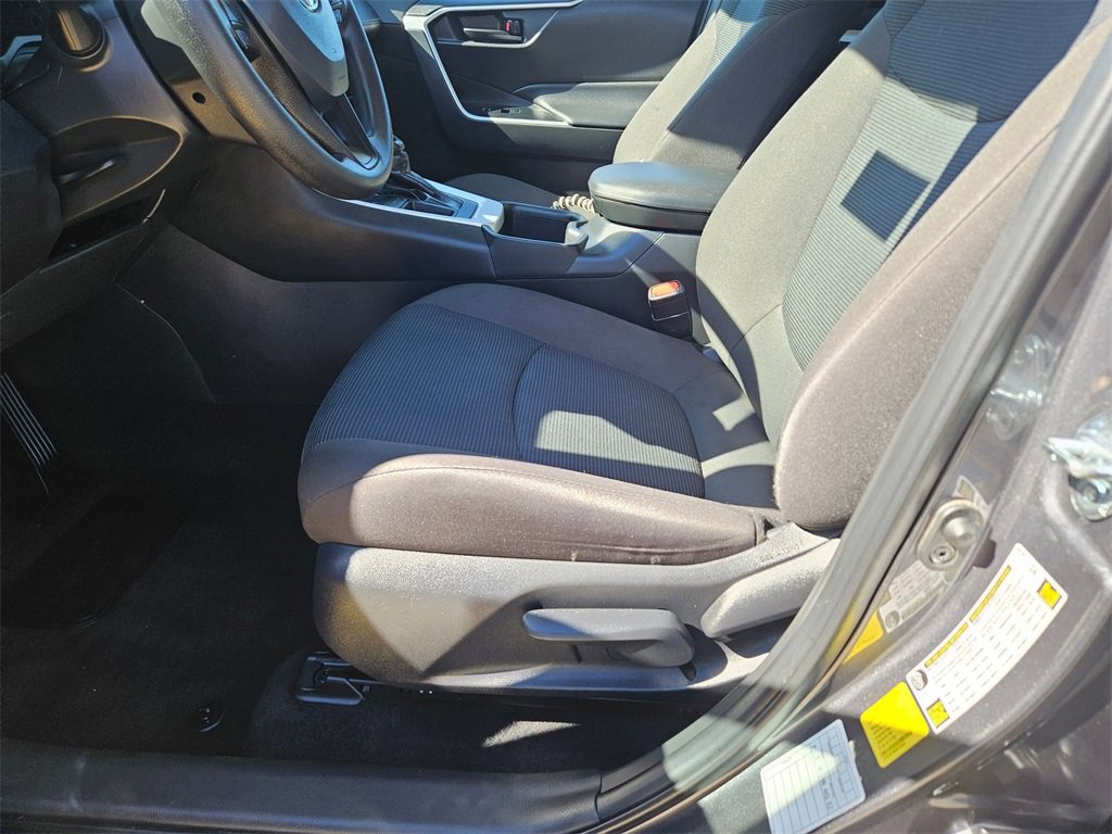 Used 2025 Toyota RAV4 LE image 13