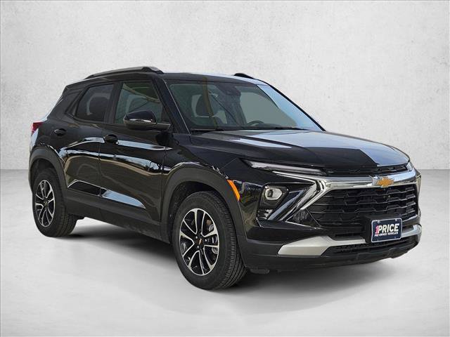 Used 2025 Chevrolet TrailBlazer LT FWD image 3