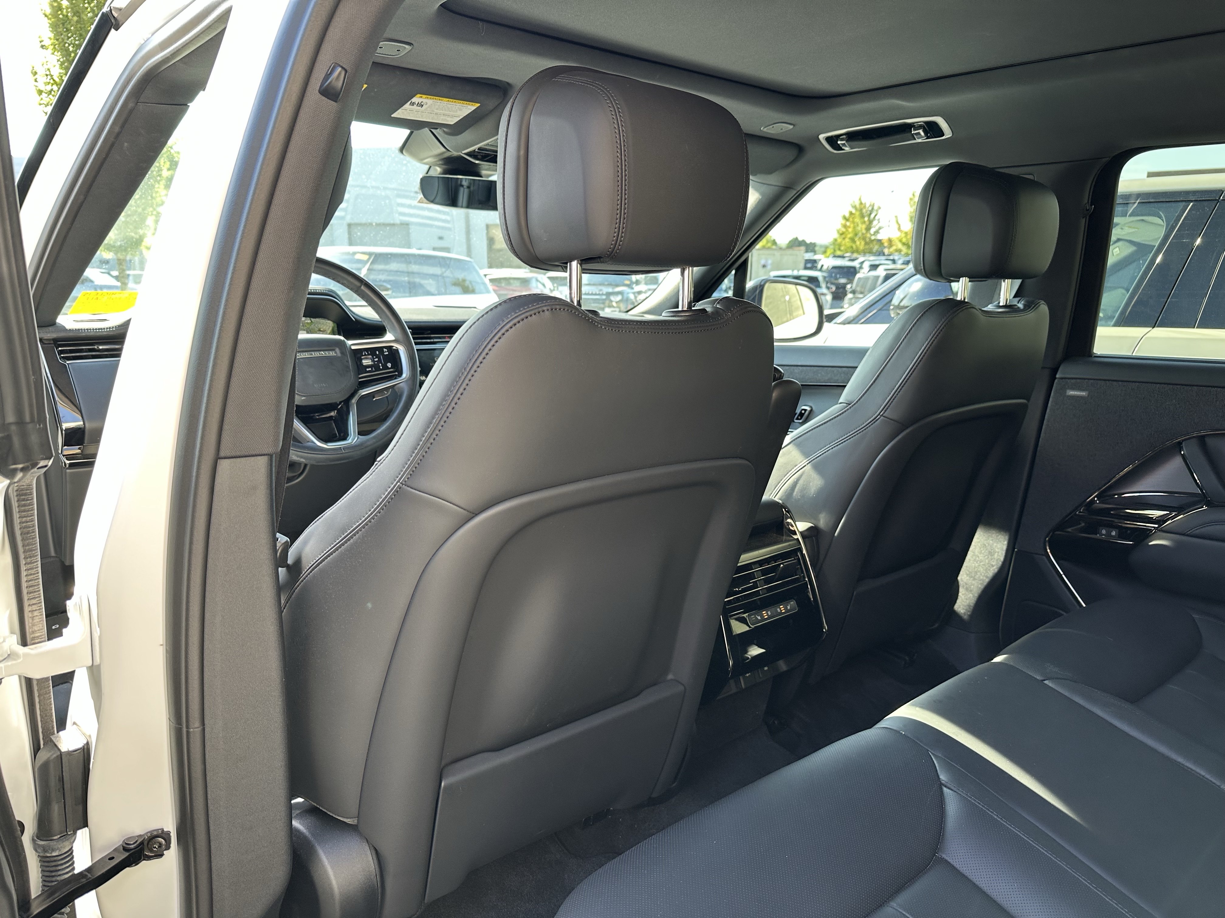 Used 2024 Land Rover Range Rover Sport SE AWD/4WD image 26