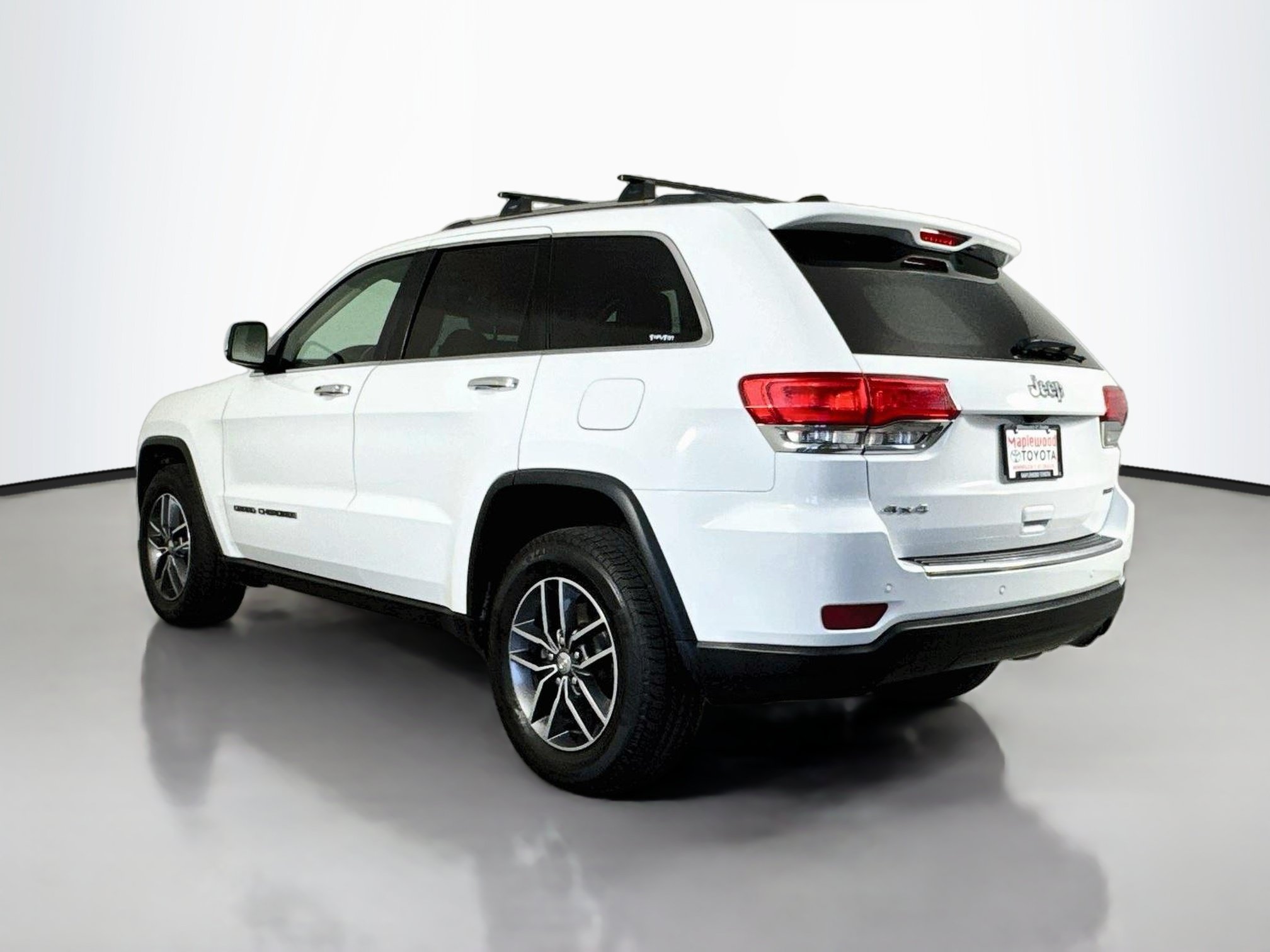 Used 2018 Jeep Grand Cherokee Limited AWD/4WD image 5