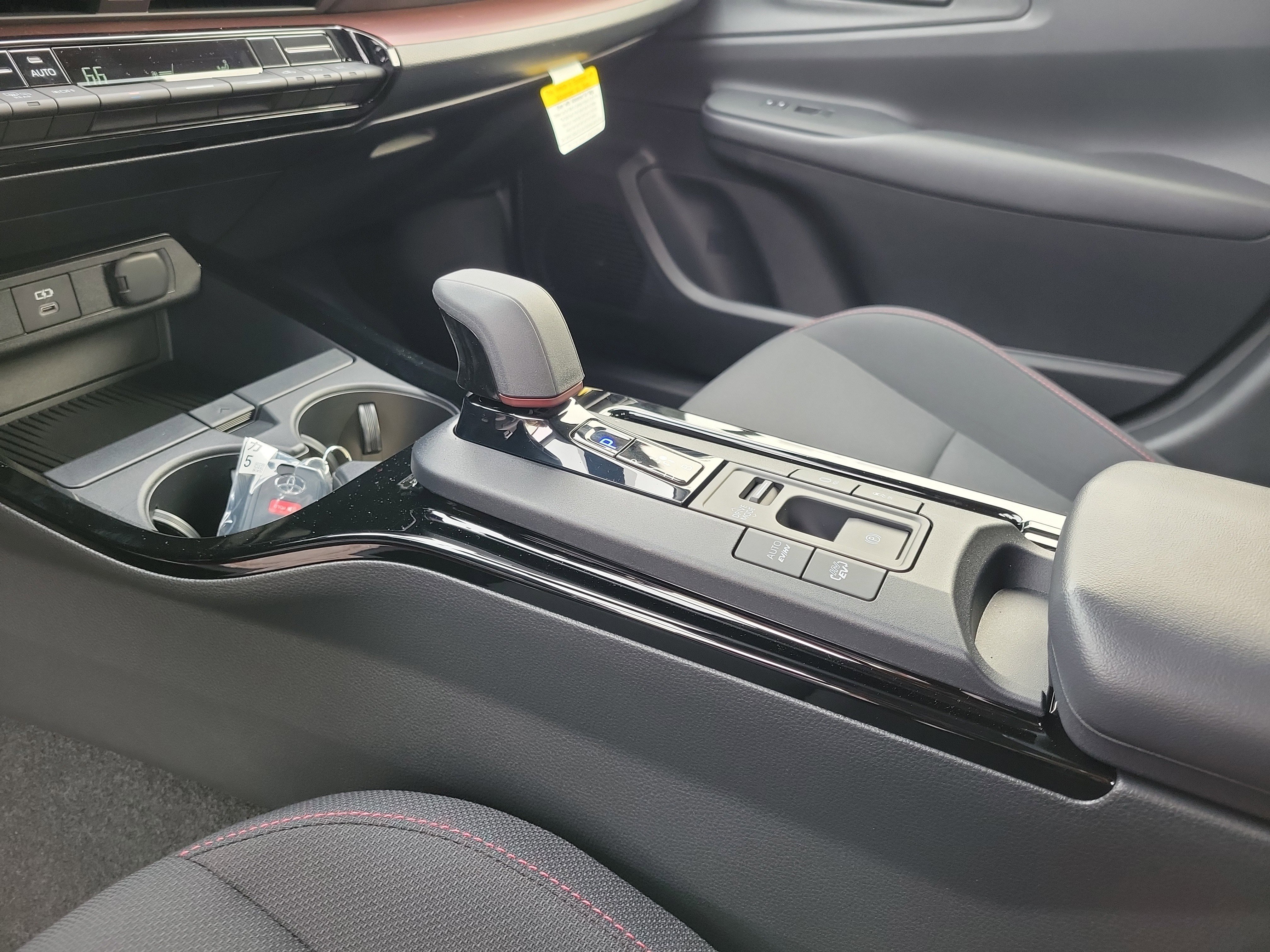 New 2026 Toyota Prius Plug-In Hybrid image 12