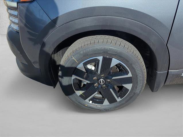New 2026 Nissan Kicks SV w/ Cold Weather Package image 17