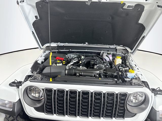 New 2025 Jeep Gladiator Sport image 25