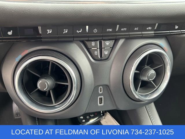 Used 2019 Chevrolet Blazer LT image 17