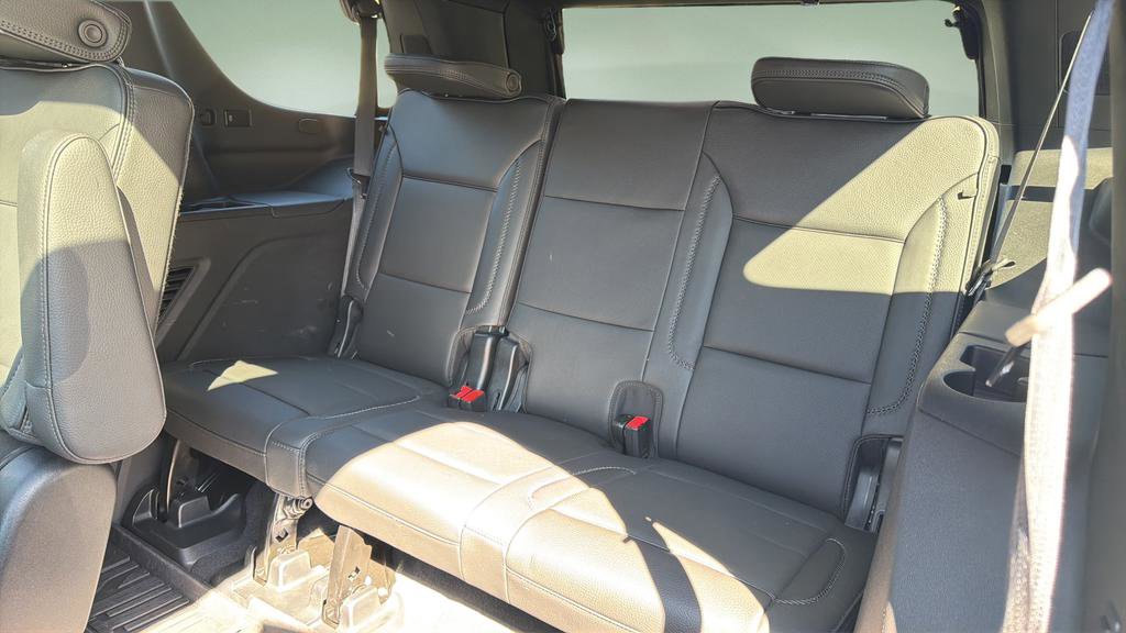 Used 2023 GMC Yukon Denali w/ LPO, Floor Liner Package image 18