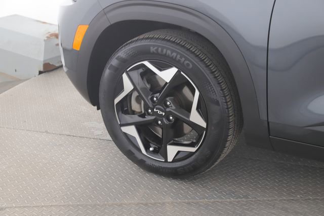 Used 2024 Kia Seltos EX AWD/4WD image 13
