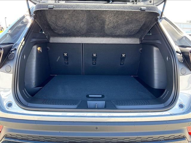 New 2026 Chevrolet Trax RS w/ Sunroof Package FWD image 15