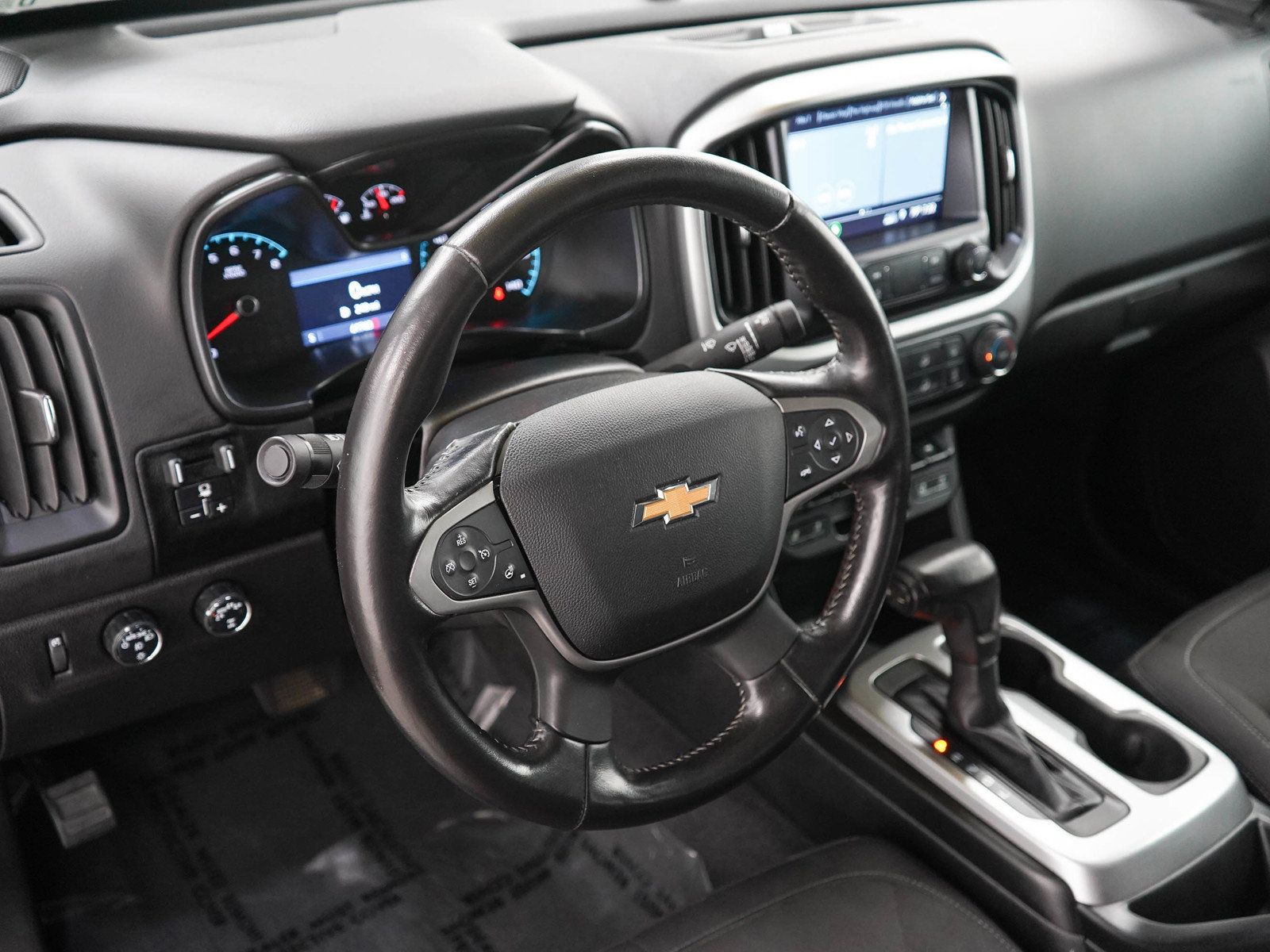 Used 2020 Chevrolet Colorado LT w/ LT Convenience Package AWD/4WD image 20