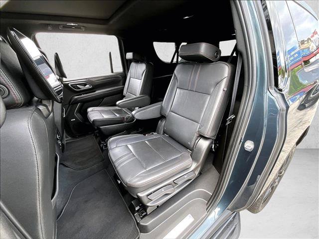 Used 2021 Chevrolet Suburban RST w/ Luxury Package AWD/4WD image 27