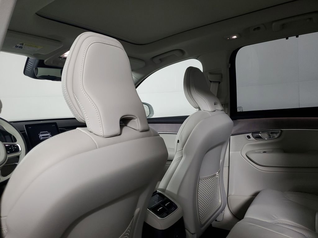 New 2026 Volvo XC90 T8 Ultra w/ Protection Package Premier image 14