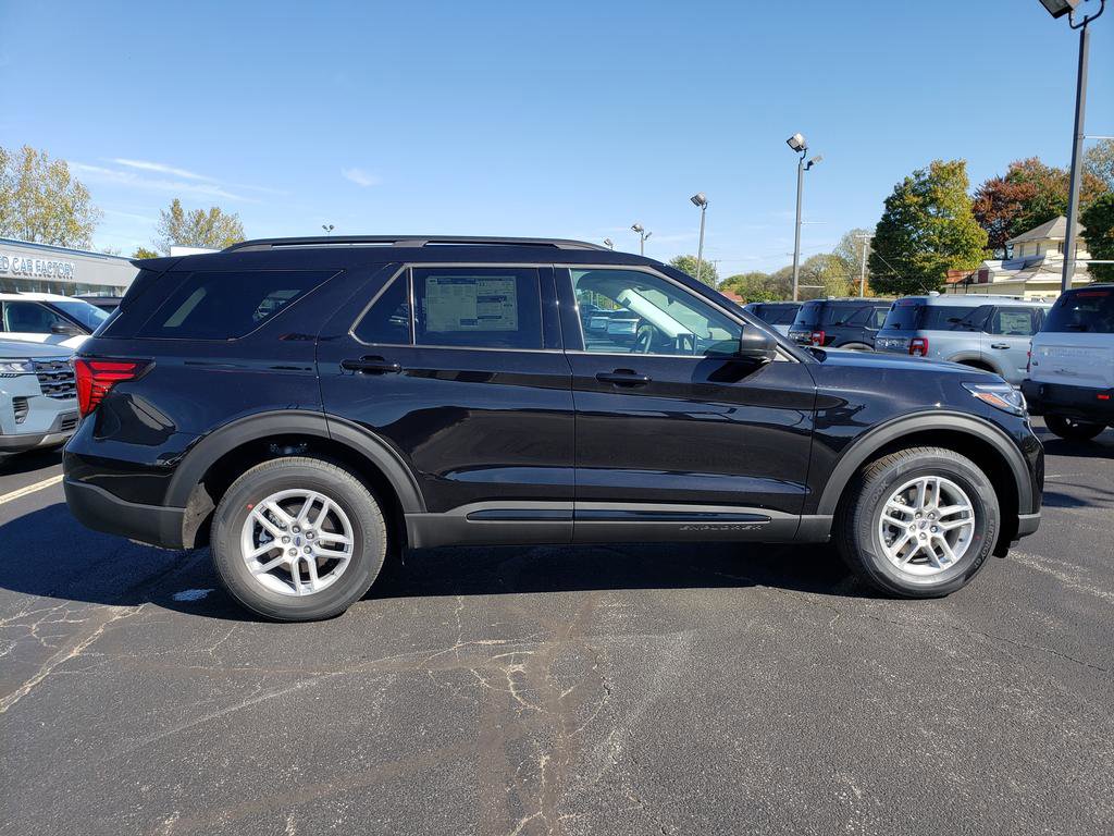 New 2026 Ford Explorer Active image 9