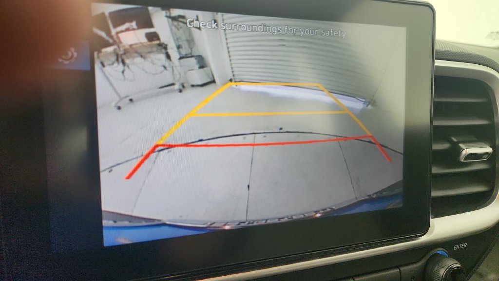 Used 2025 Hyundai Venue SEL FWD image 19
