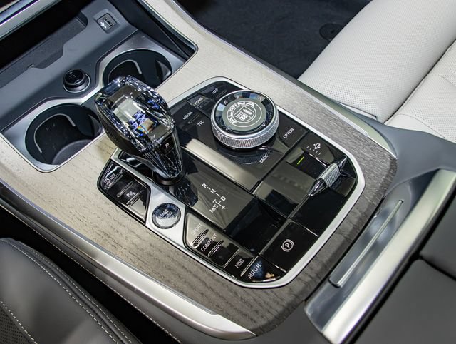 New 2026 BMW ALPINA XB7 AWD/4WD image 19