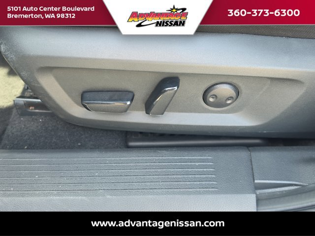 Used 2023 Nissan Rogue SV FWD image 10